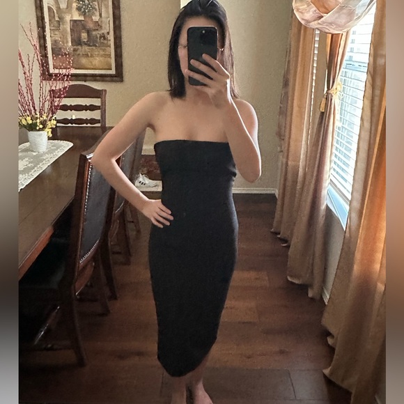 Aritzia Dresses | Aritzia Babaton Tube Dress | Color: Black | Size: 0 | Yosabi's Closet